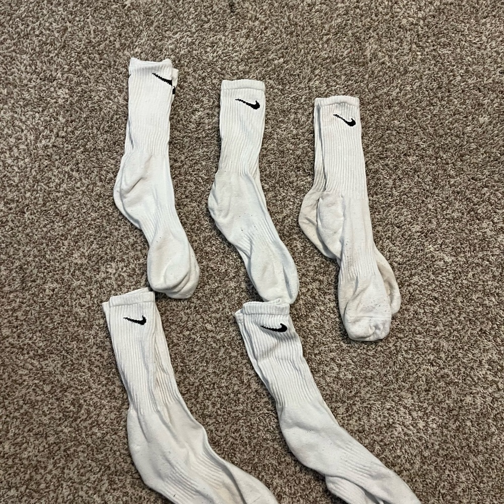 Nike White Athletic Crew Socks x5